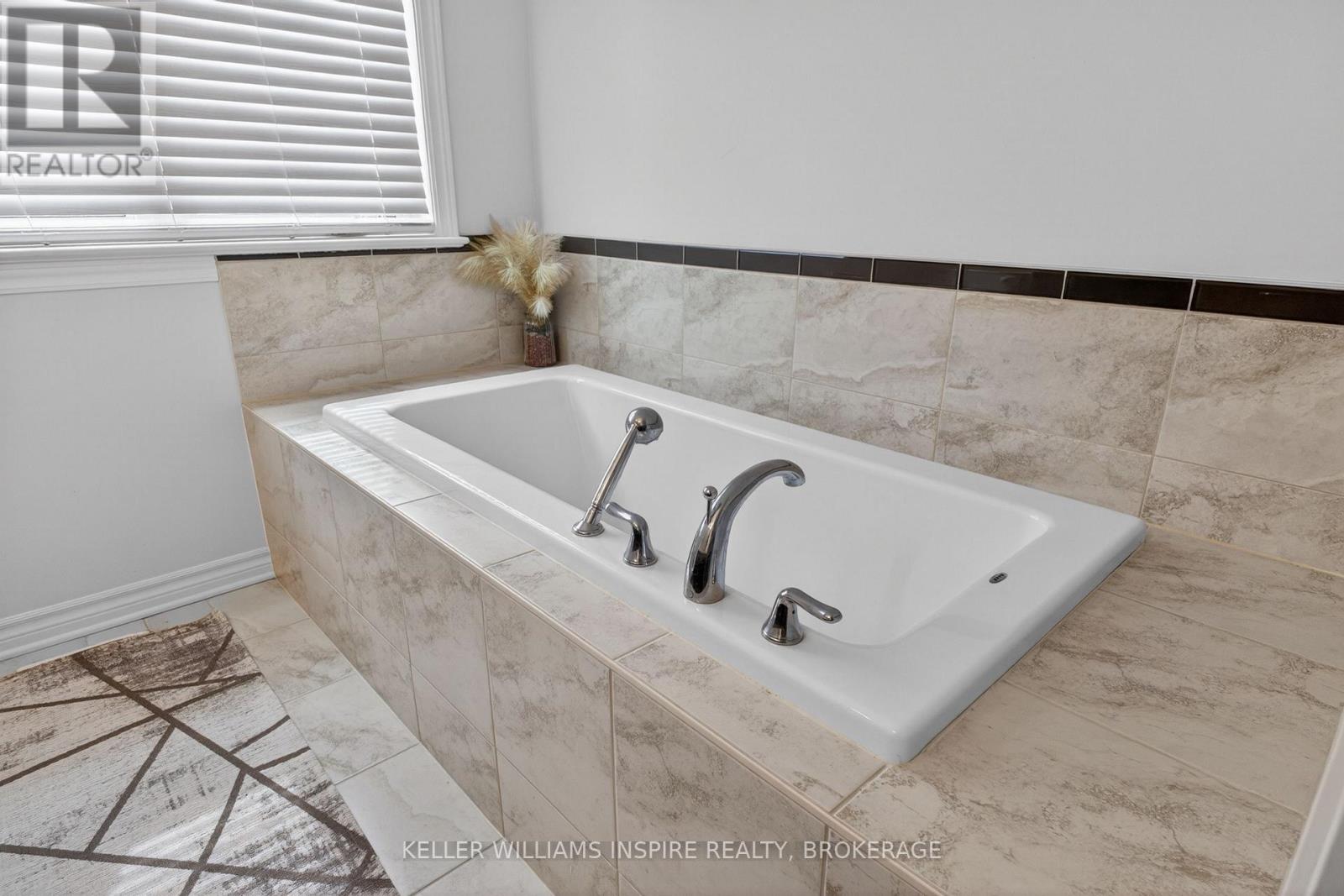 548 SAVANNAH COURT - Image 32