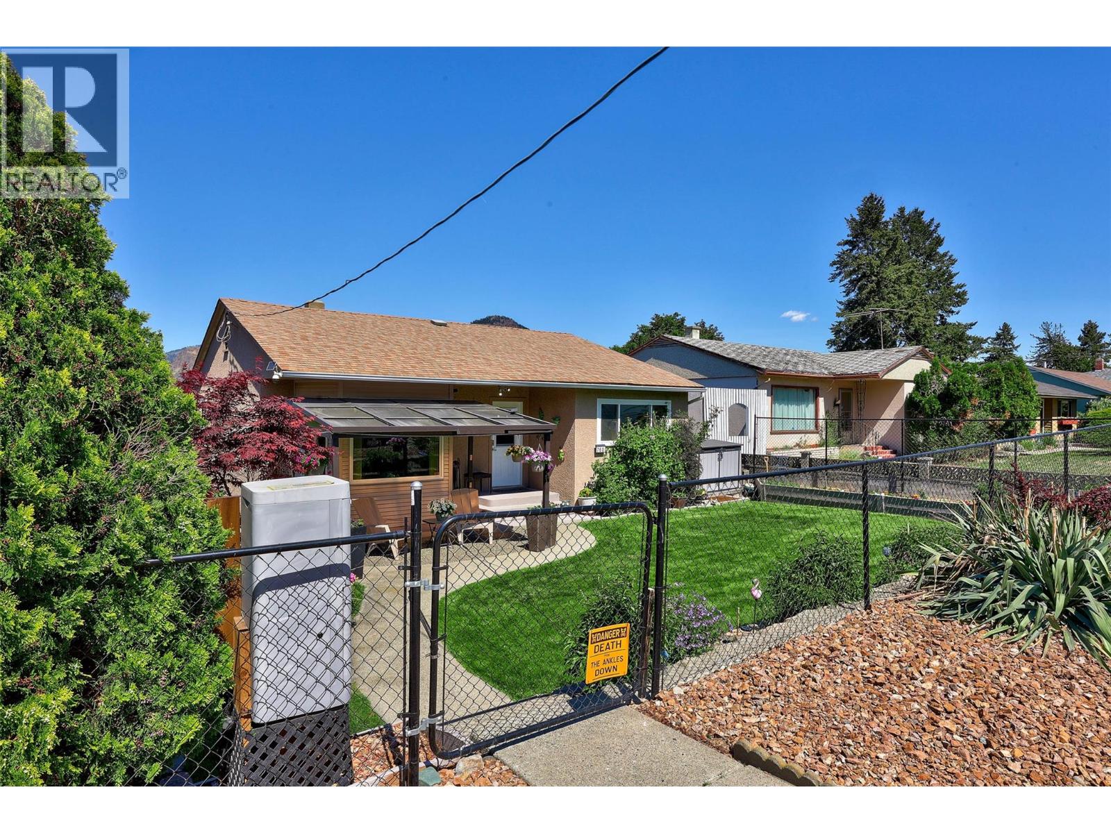 760 MUNRO Street - Image 2
