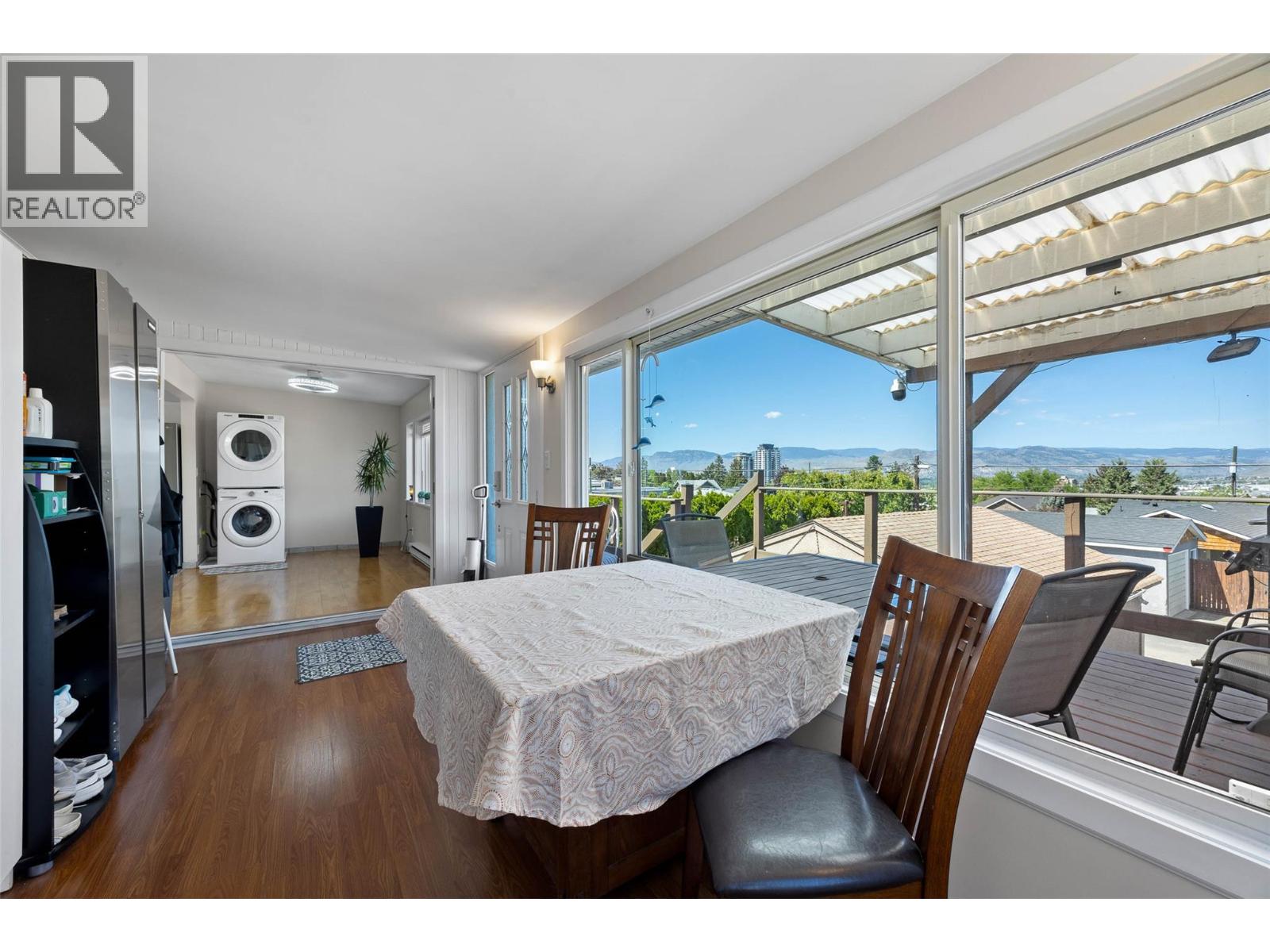 760 MUNRO Street - 17