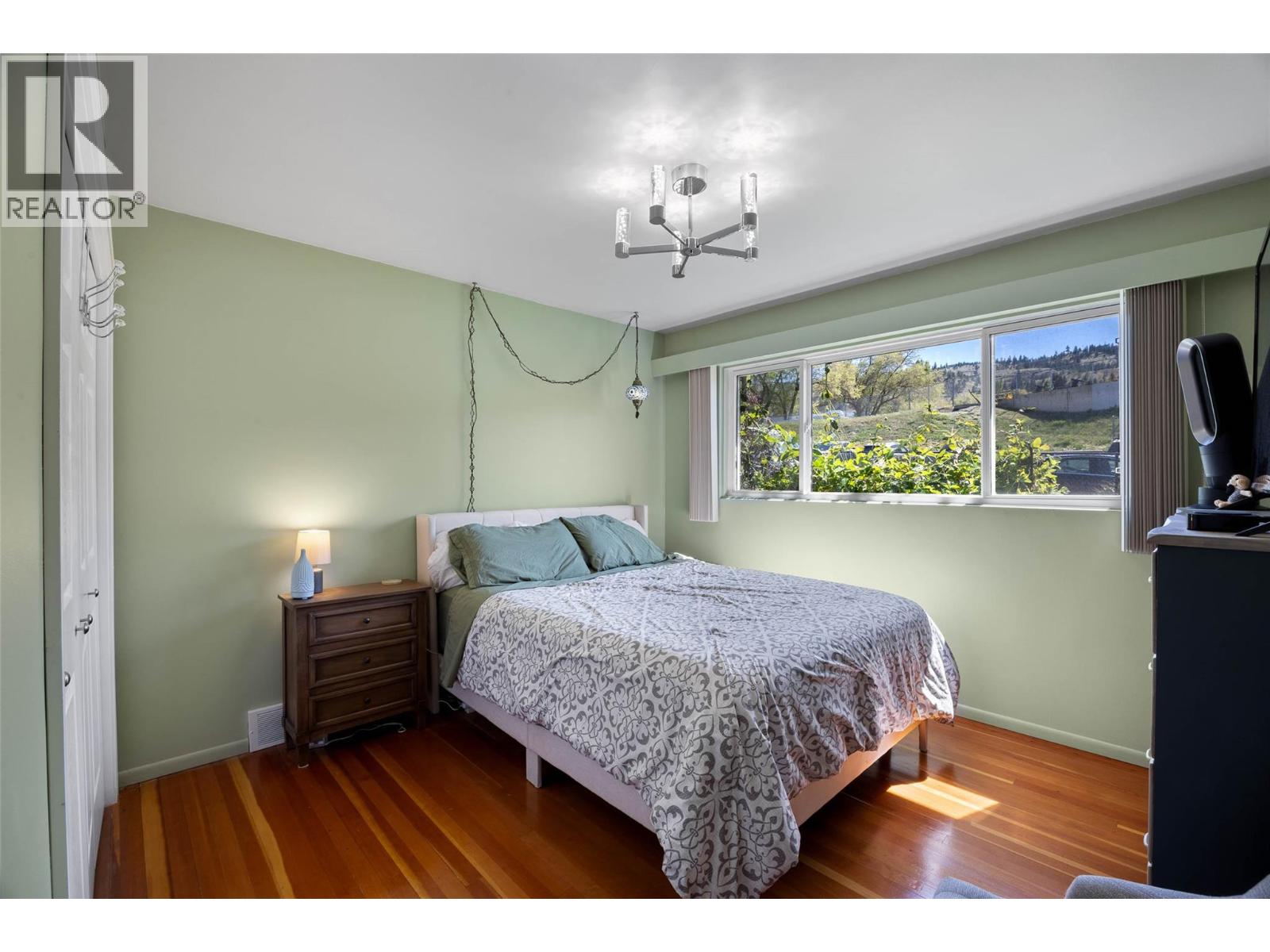 760 MUNRO Street - 22