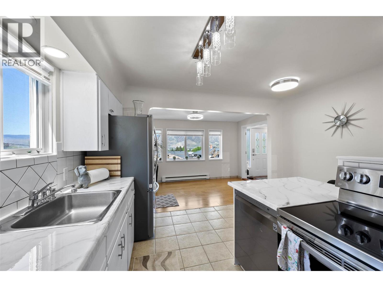 760 MUNRO Street - 13