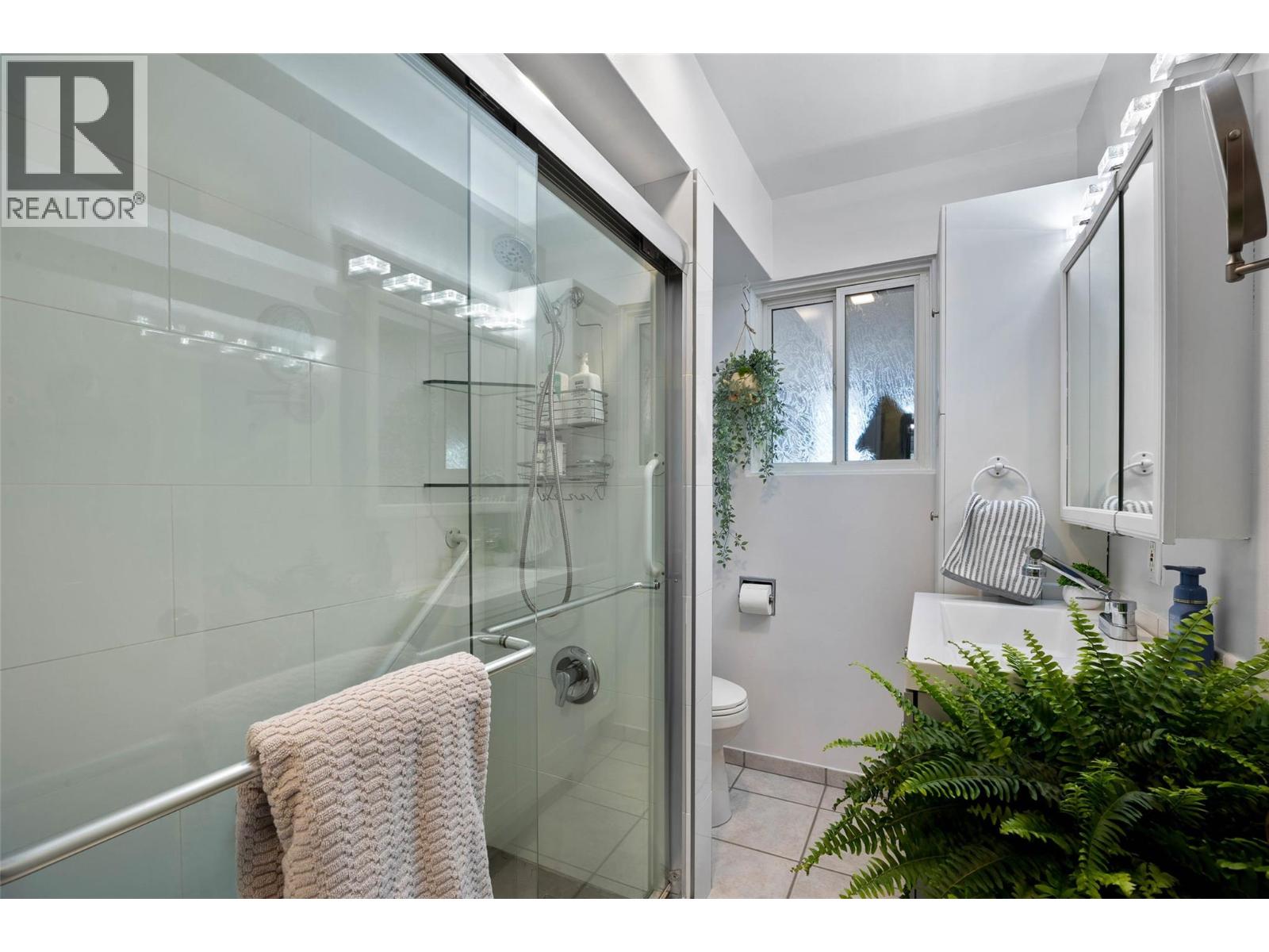 760 MUNRO Street - 25