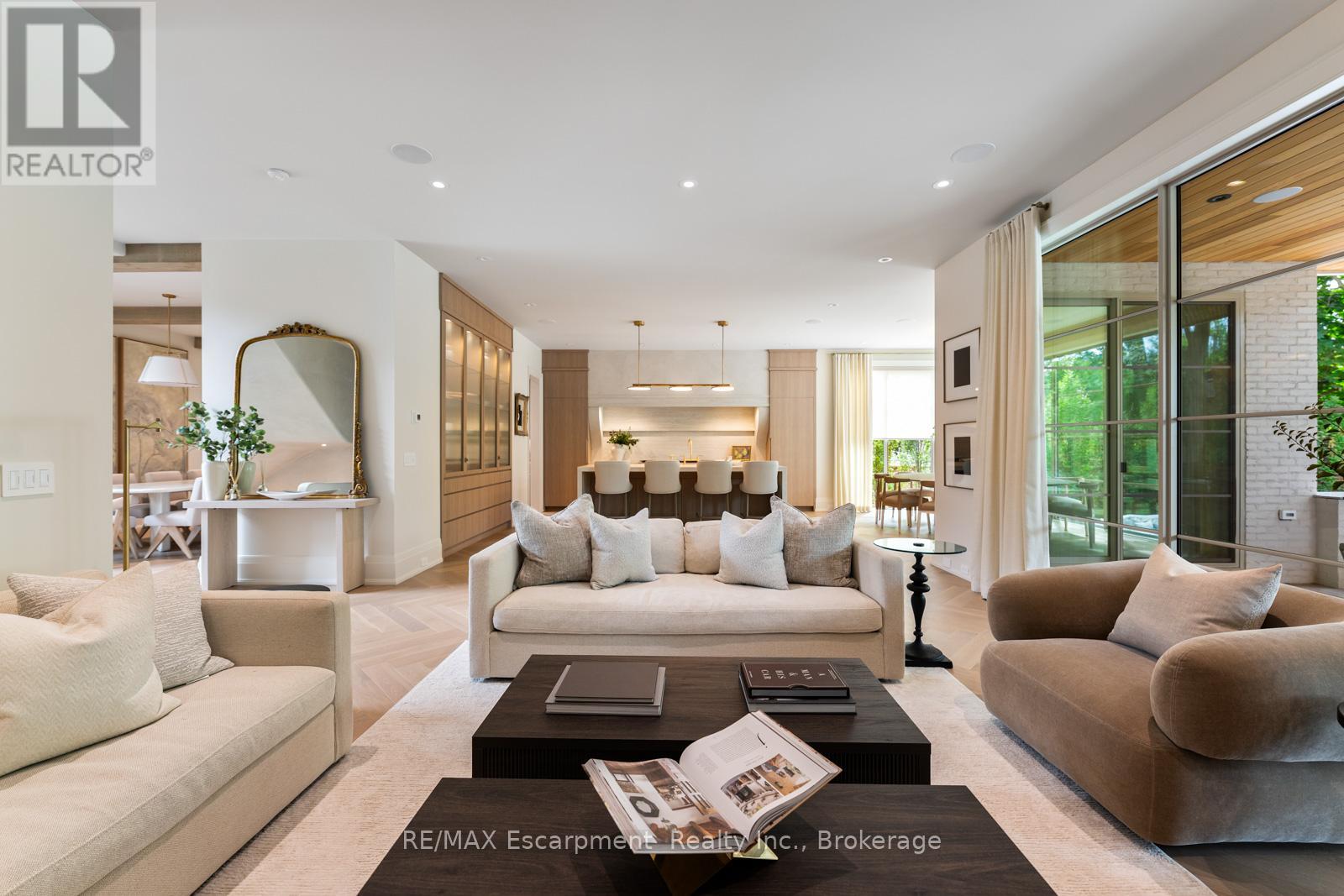 304 POMONA AVENUE - 19