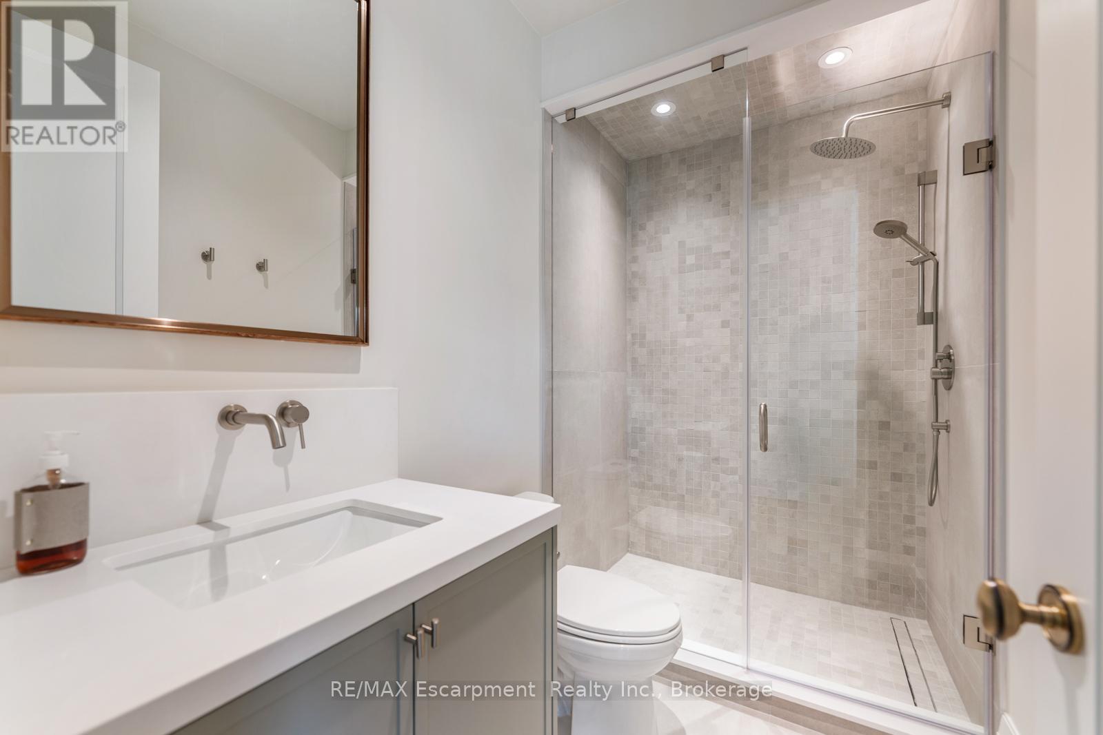 304 POMONA AVENUE - 33