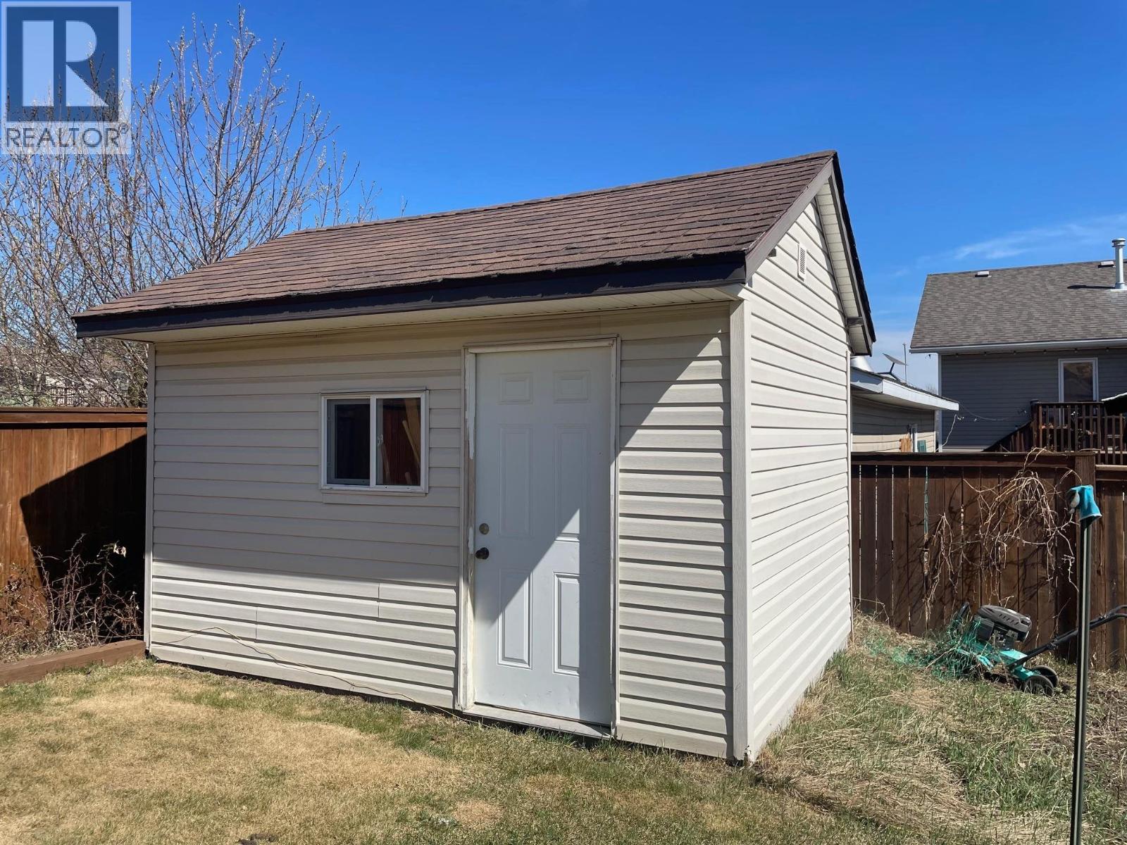 5212 HALLMARK CRESCENT, Fort Nelson