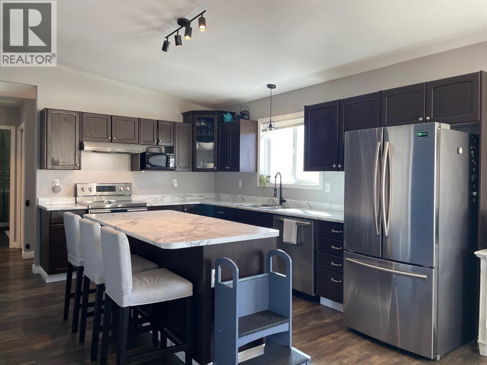 5212 HALLMARK CRESCENT, Fort Nelson