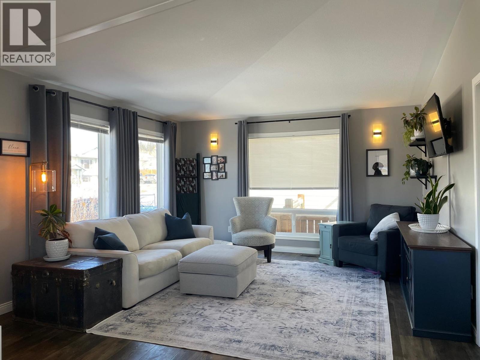 5212 HALLMARK CRESCENT, Fort Nelson