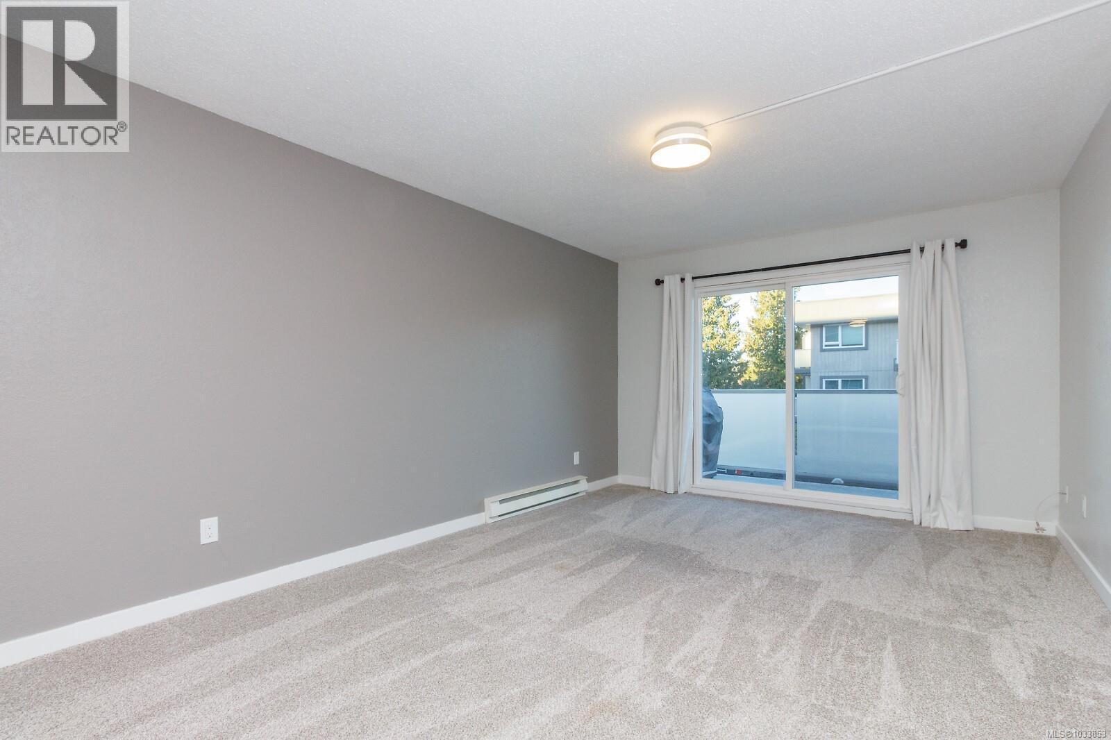 #210 3240 Glasgow Ave - 10
