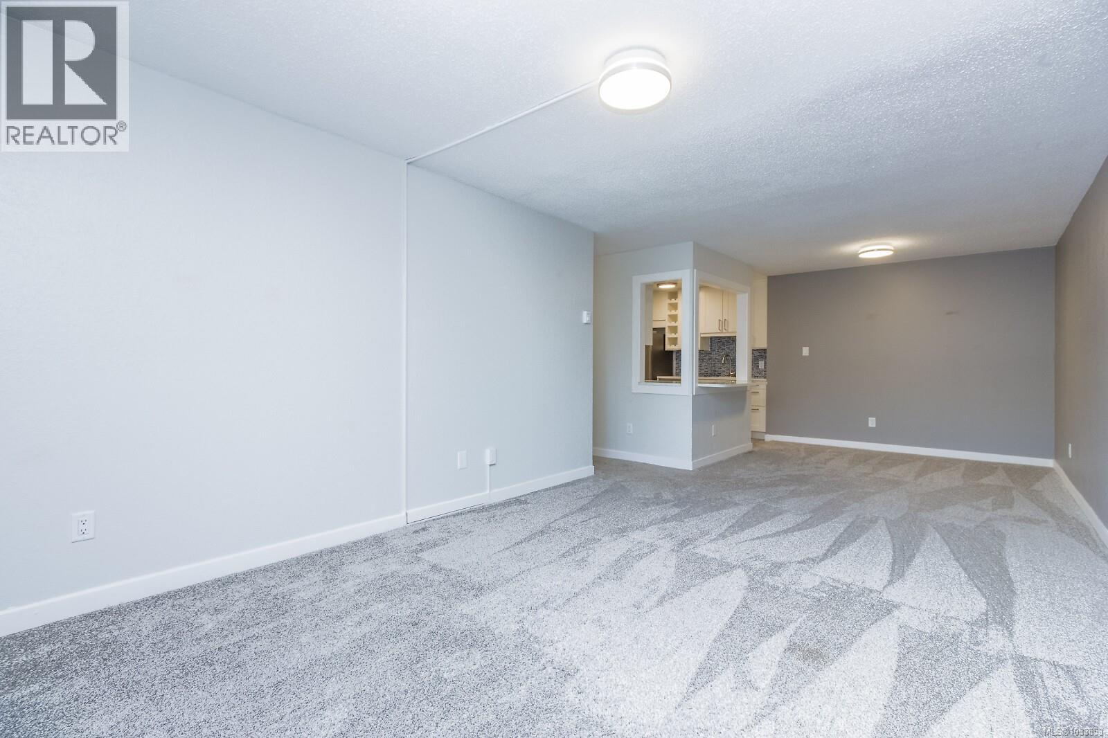 #210 3240 Glasgow Ave - 11
