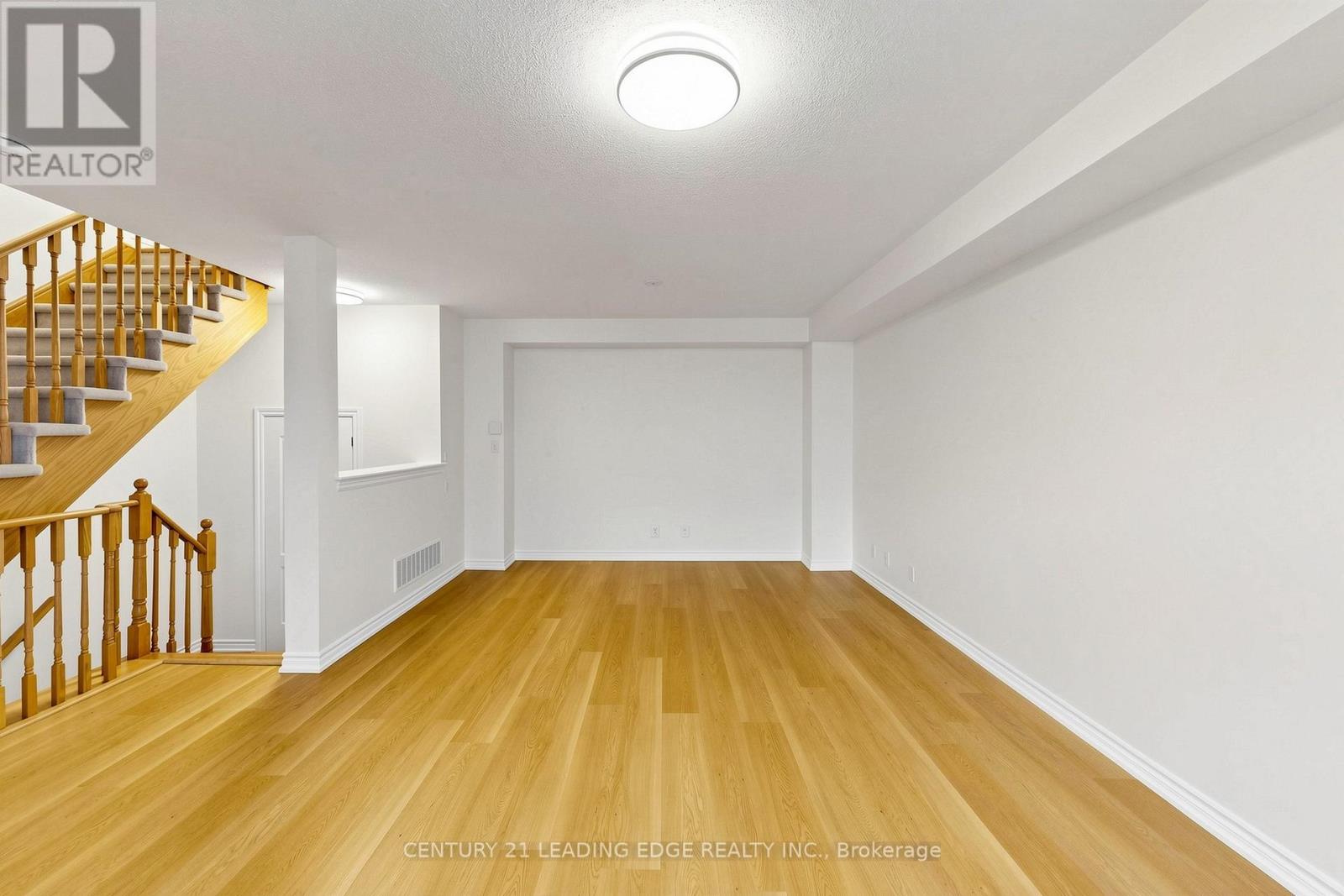 61 FAR NORTH COURT - 12