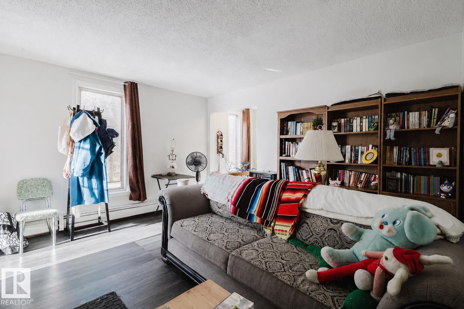 10831 80 AV NW, Edmonton