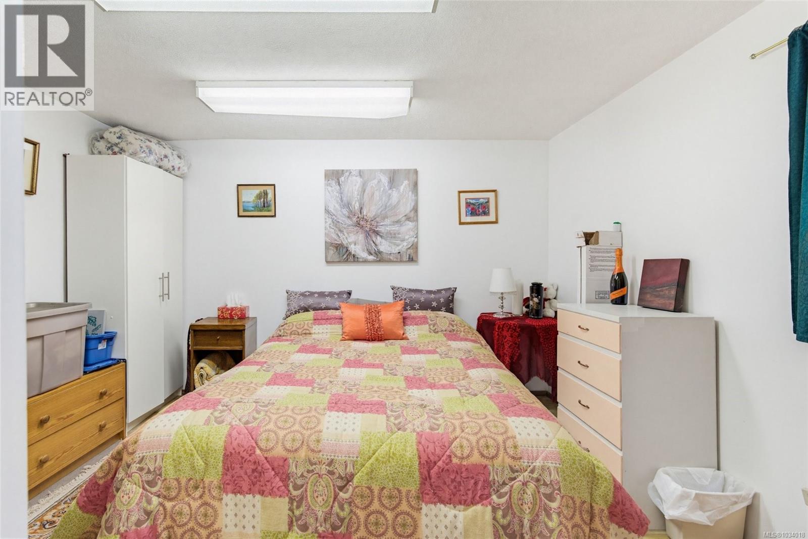  2807 Dunlevy Street, Oak Bay