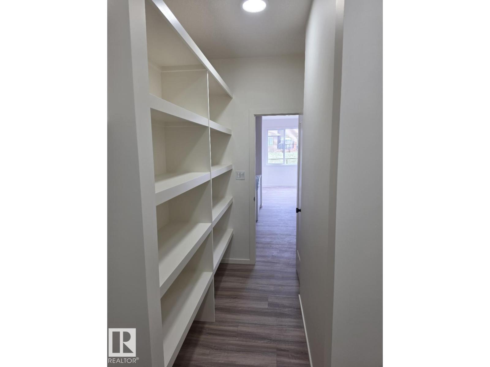 7706 174A AV NW, Edmonton