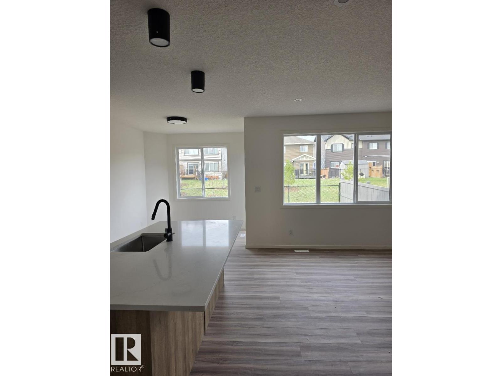 7706 174A AV NW, Edmonton