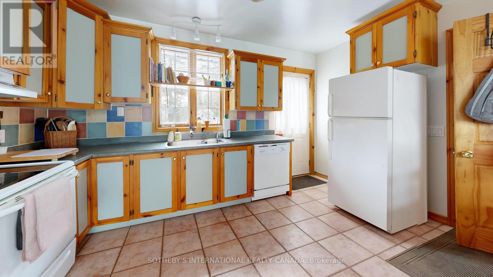 929 TANGLEWOOD DRIVE - 6