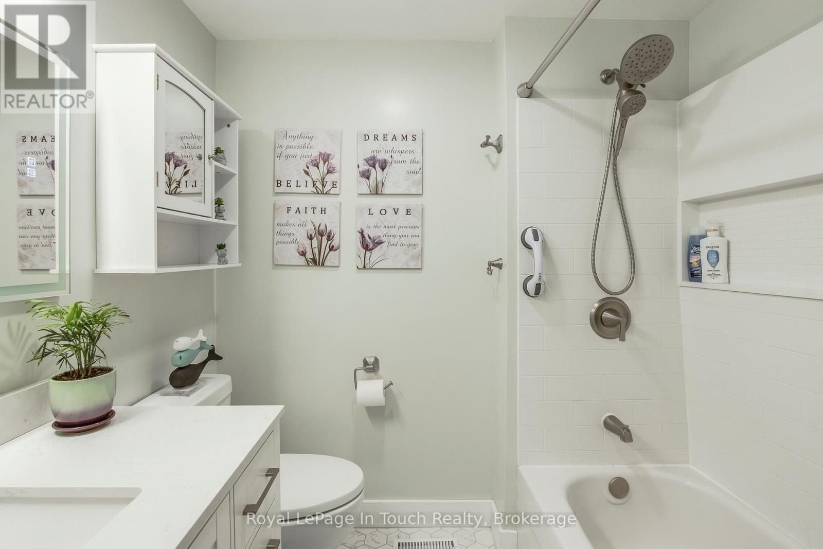 #4 233 INNISFIL STREET - 20