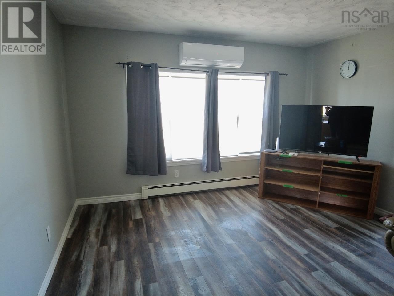81 Queen Street - 12