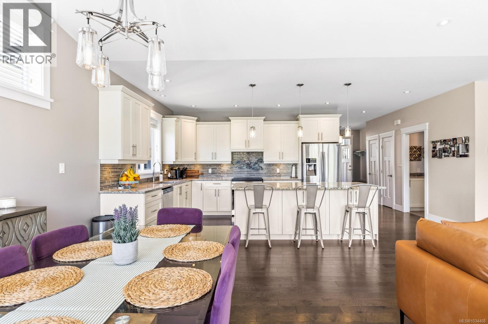 880 Pratt Rd - 21