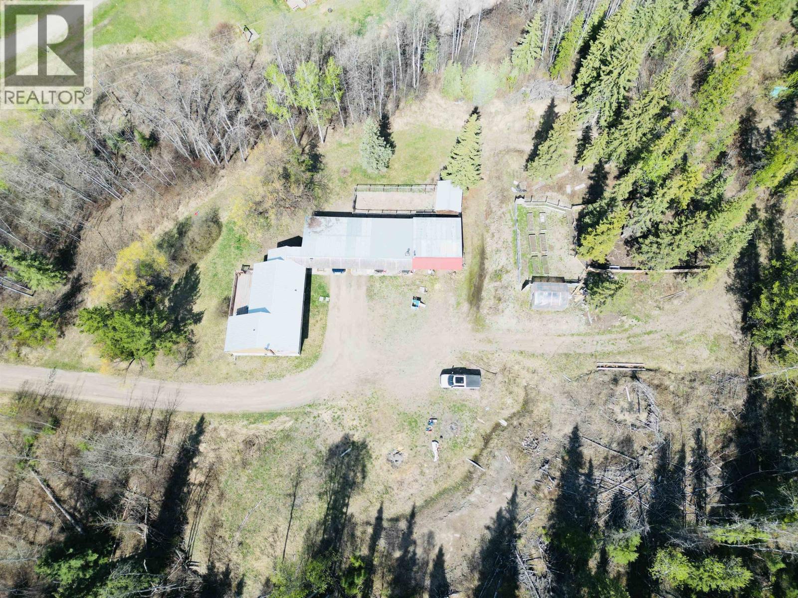 2500 BENNETT ROAD - 11