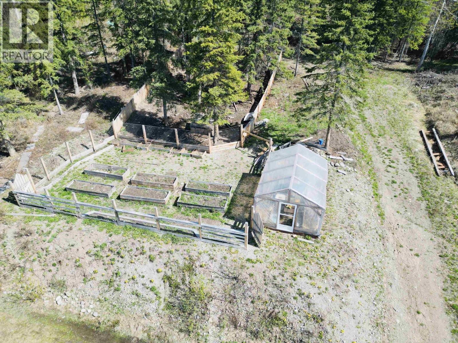 2500 BENNETT ROAD - 5
