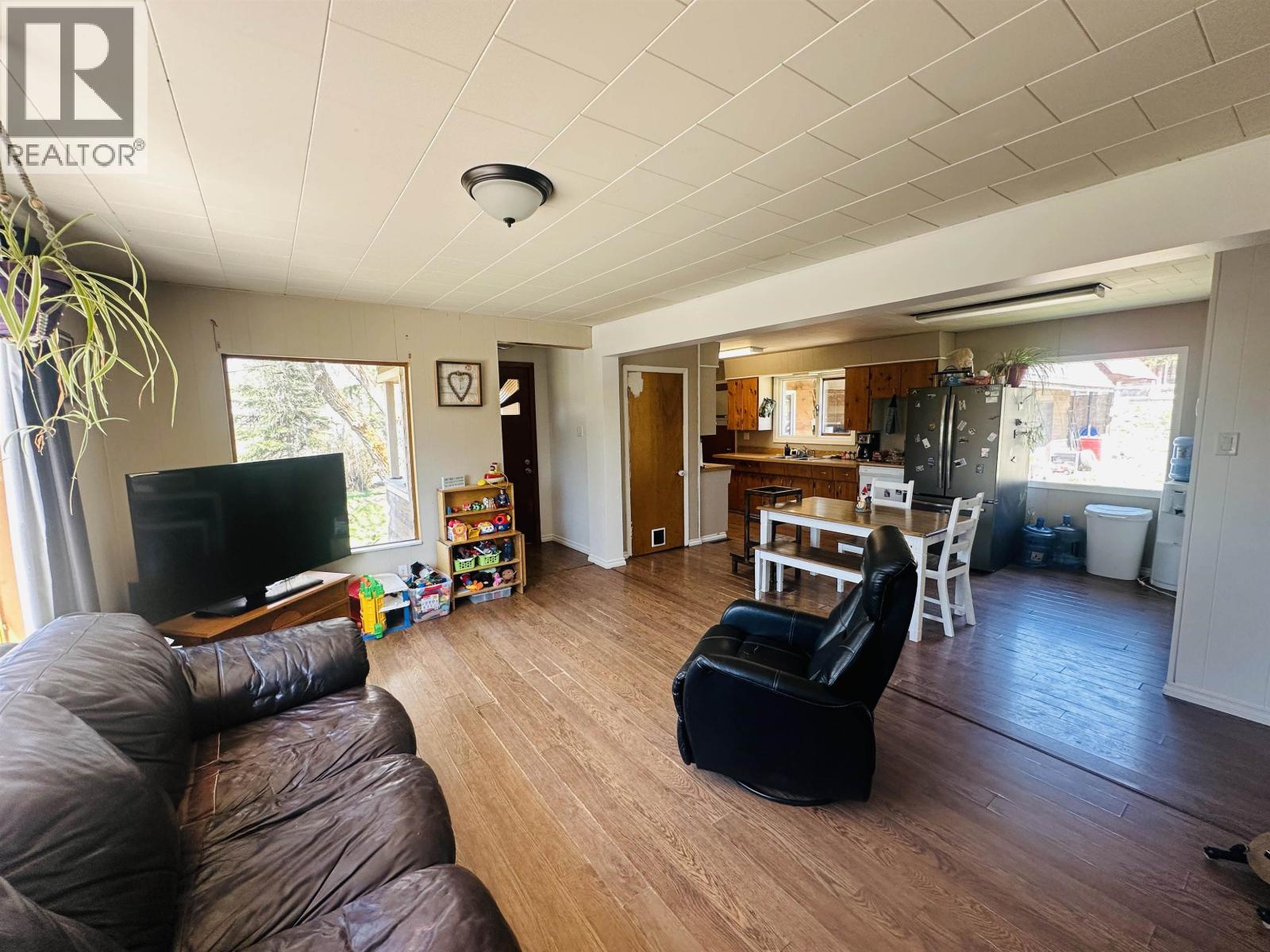 2500 BENNETT ROAD - 21