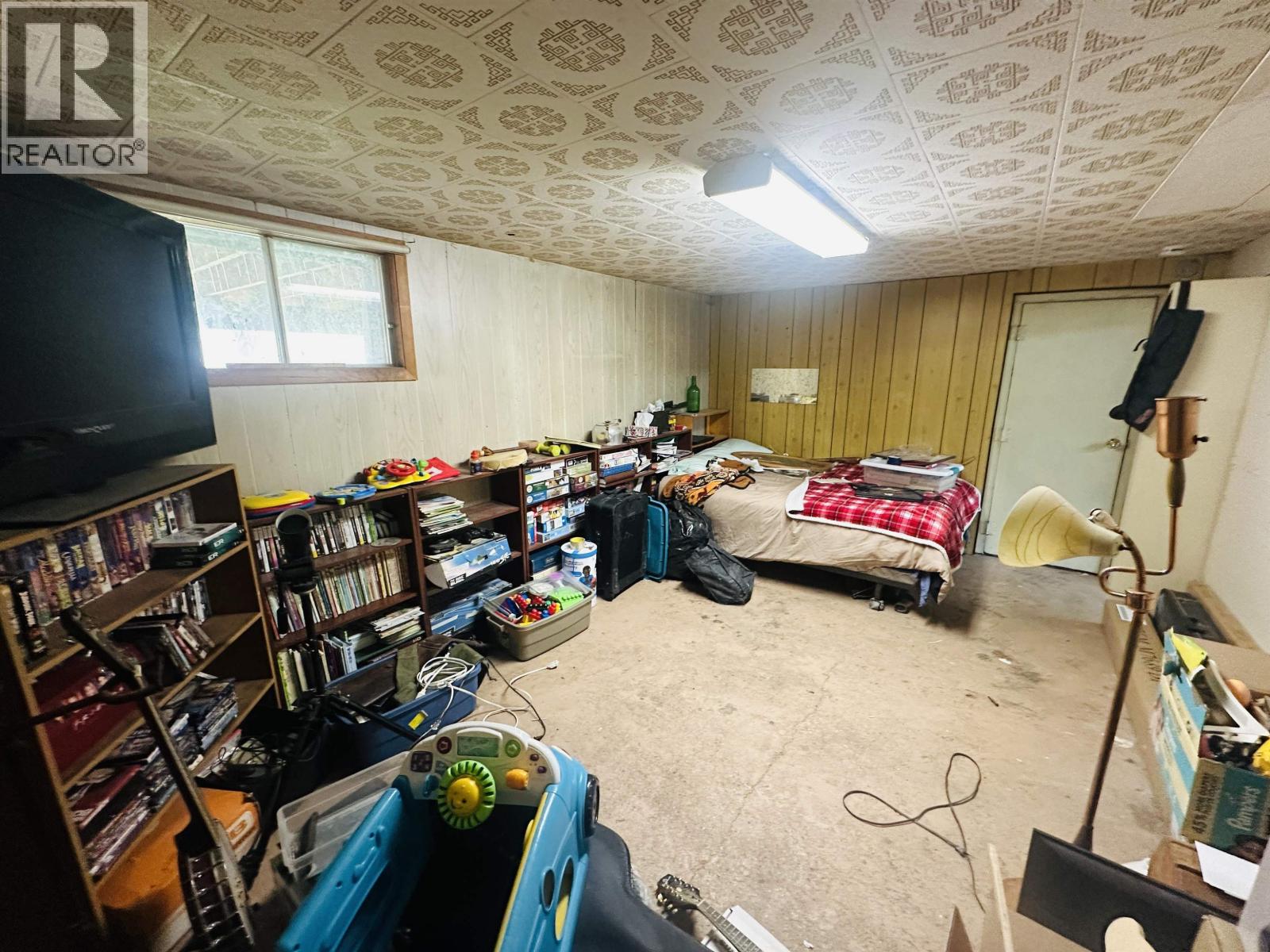 2500 BENNETT ROAD - 33