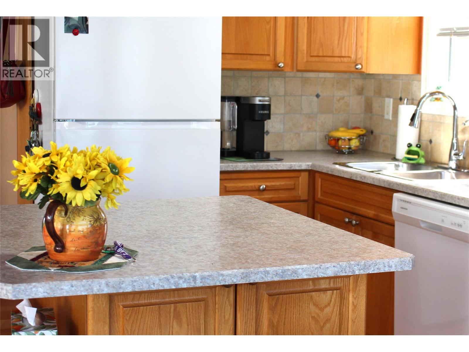 #140 415 Commonwealth Road - Image 3
