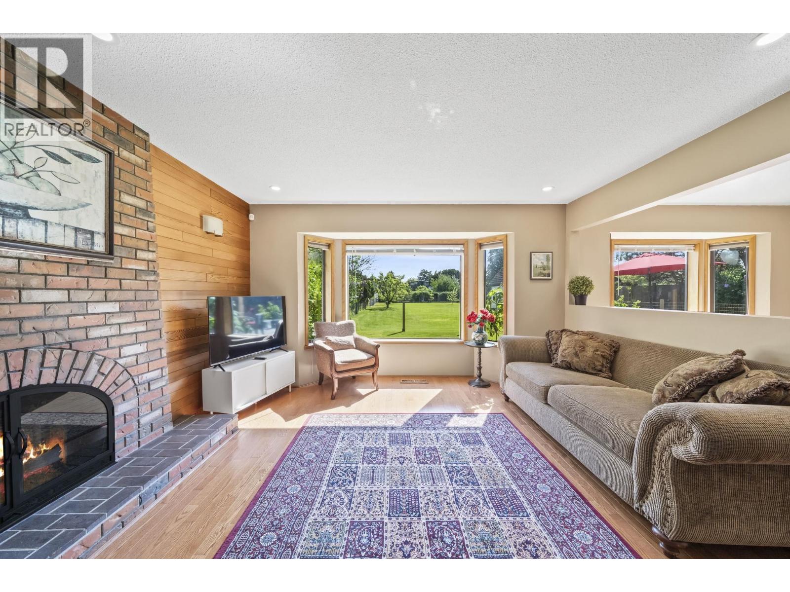 6546 GIBBONS Drive, Richmond