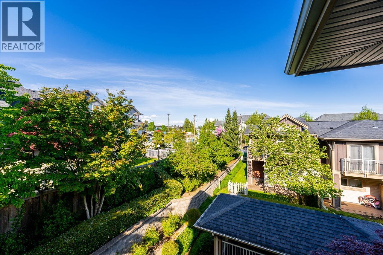 310 7337 MACPHERSON AVENUE — photo 3