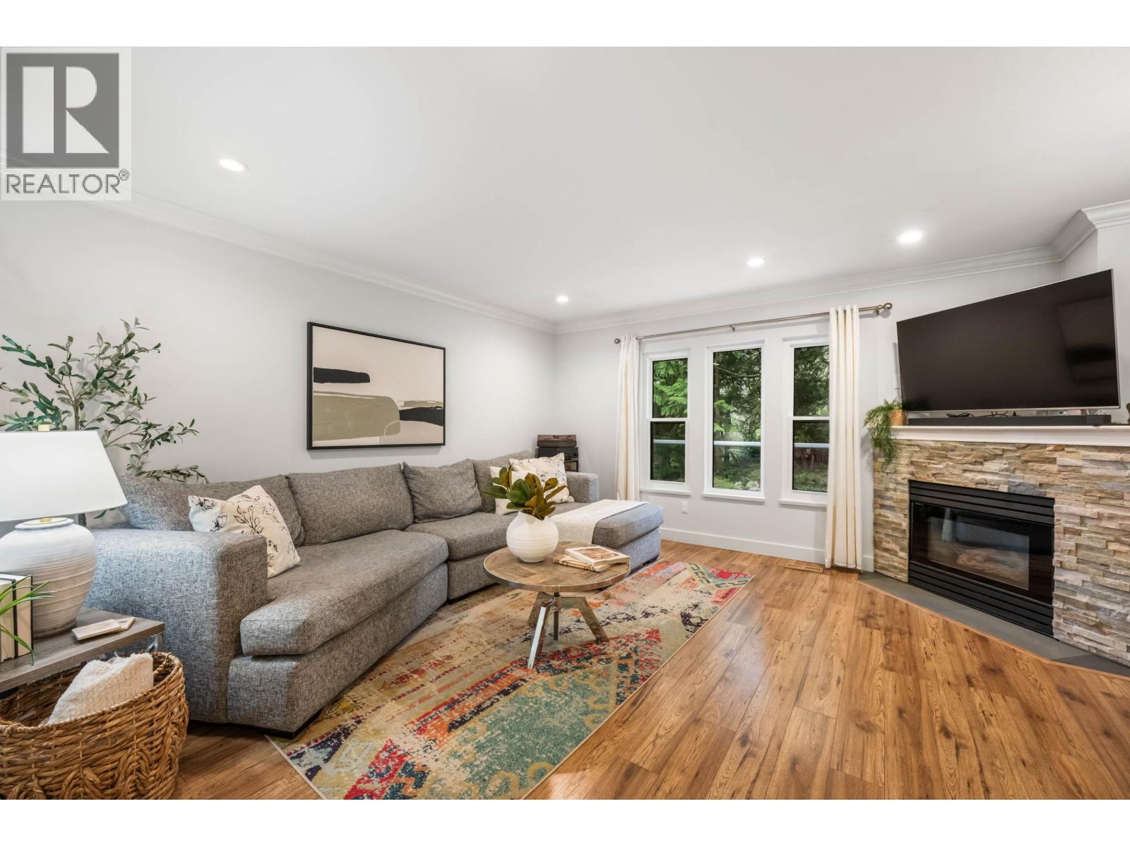 11 2590 PANORAMA DRIVE