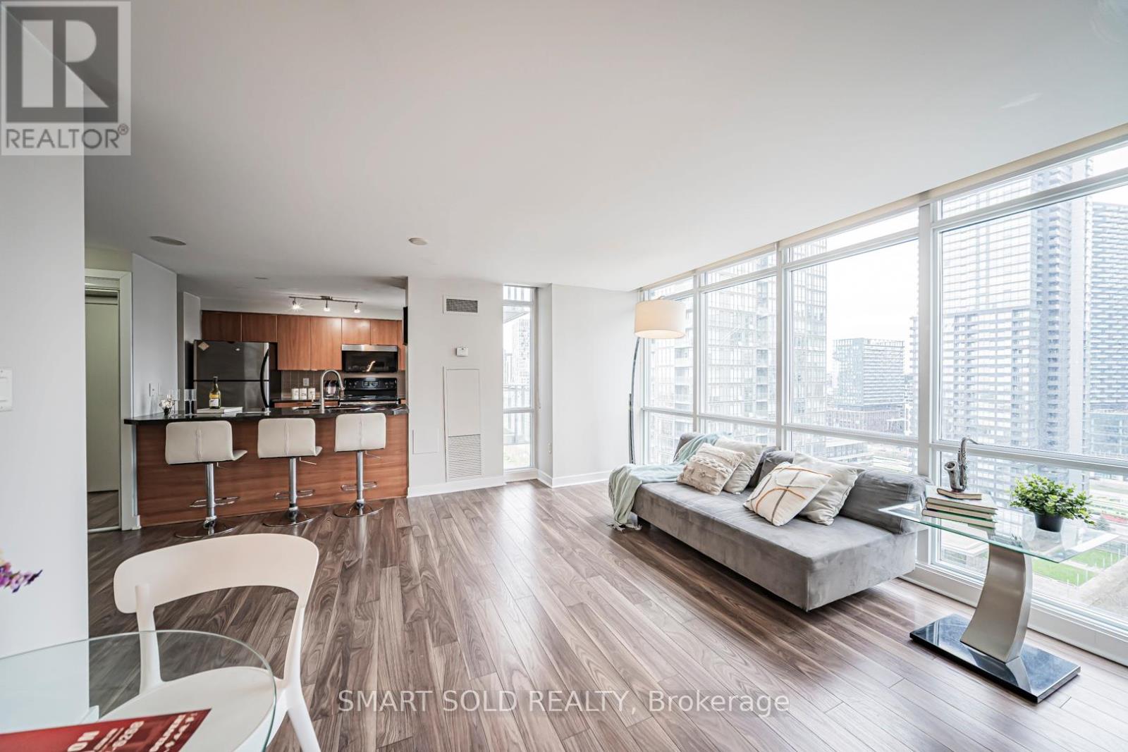 #2606 11 BRUNEL COURT - 28