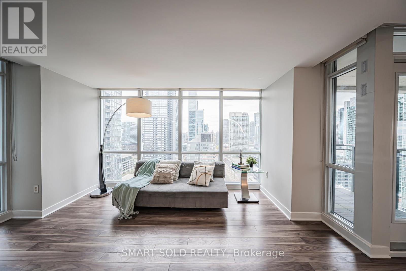 #2606 11 BRUNEL COURT - 27