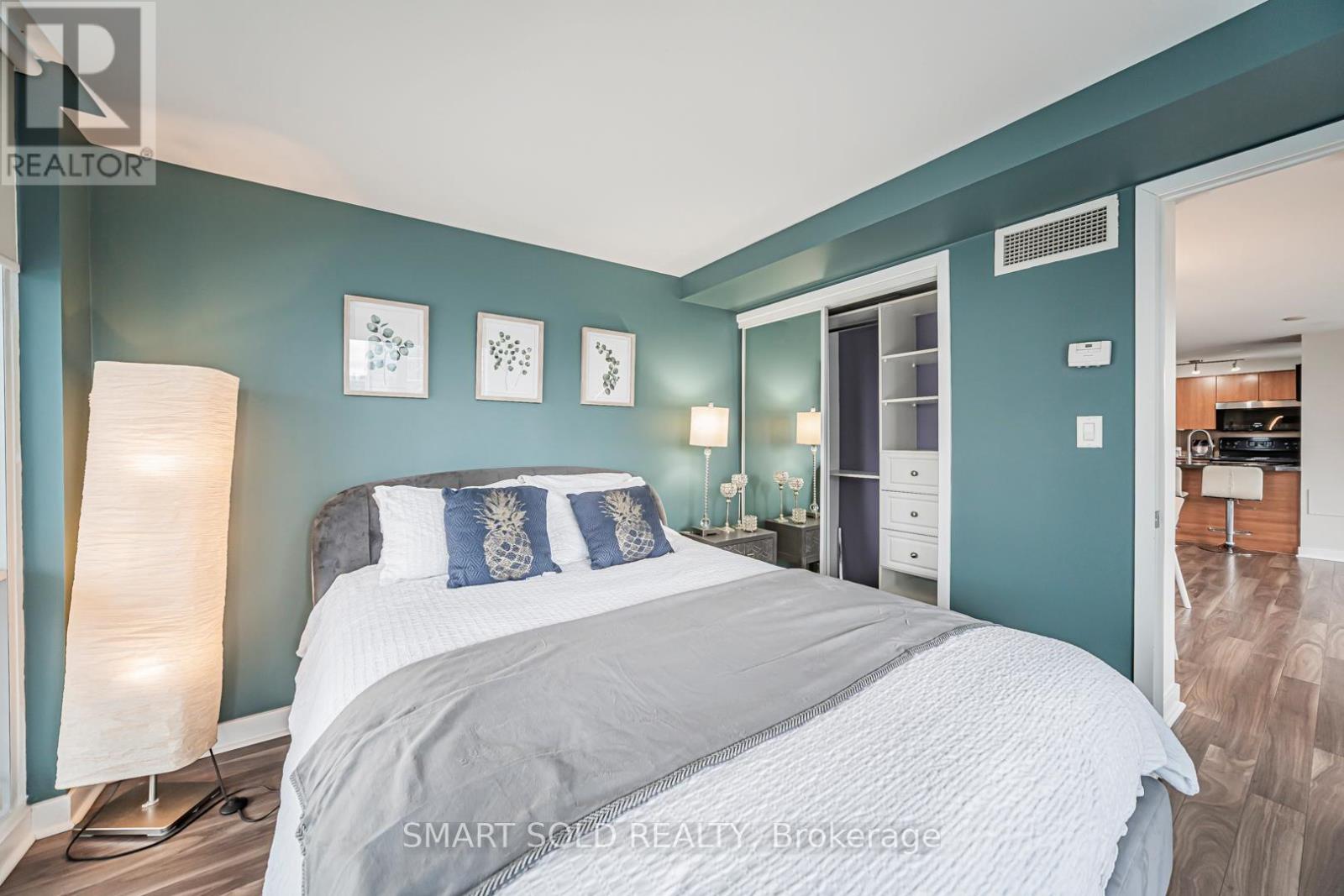 #2606 11 BRUNEL COURT - 37