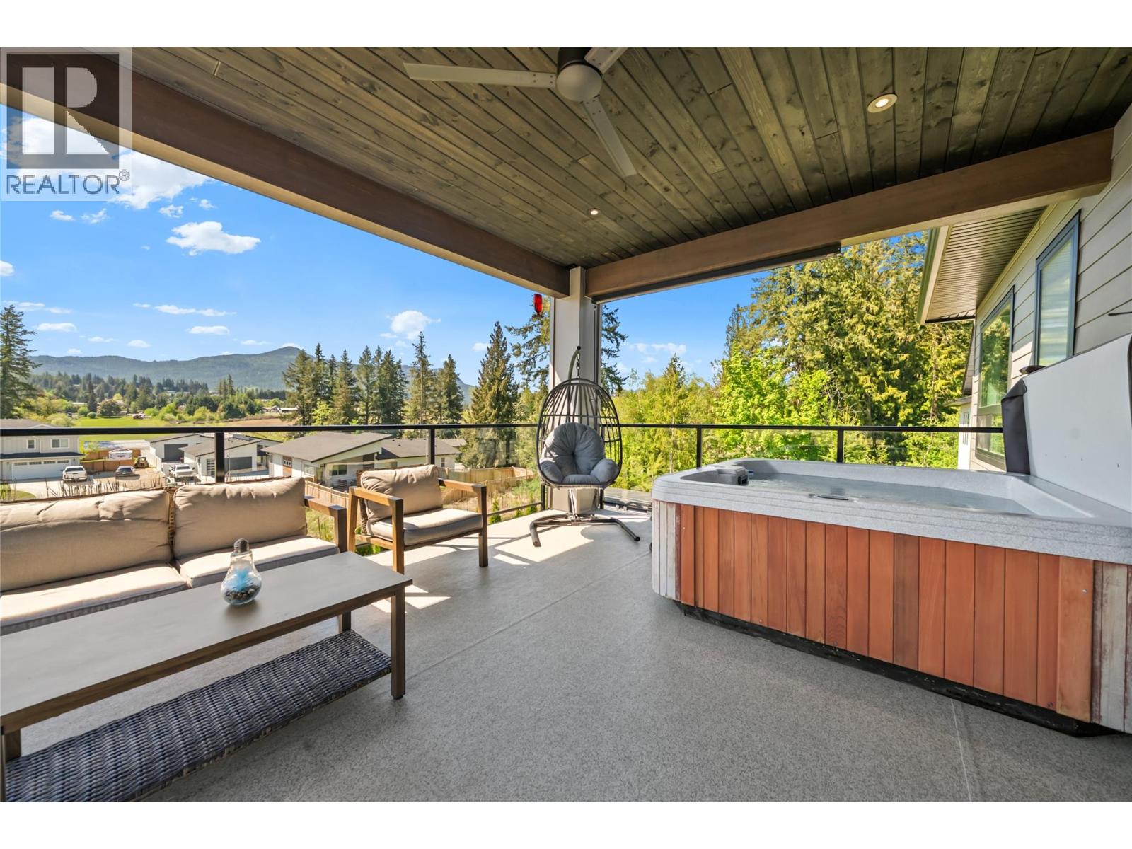  3456 18 Avenue Northeast, Salmon Arm