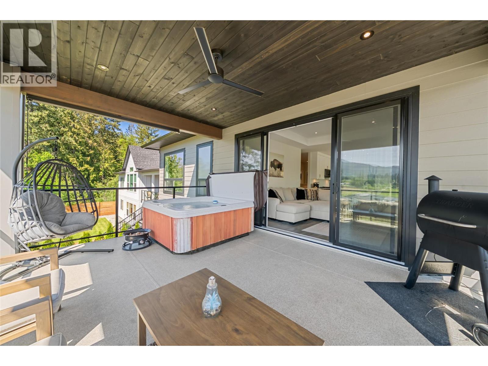  3456 18 Avenue Northeast, Salmon Arm