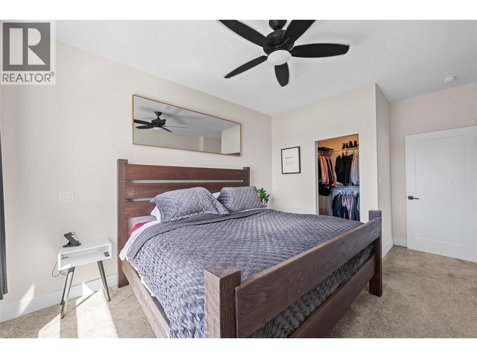 3456 18 Avenue NE - 27