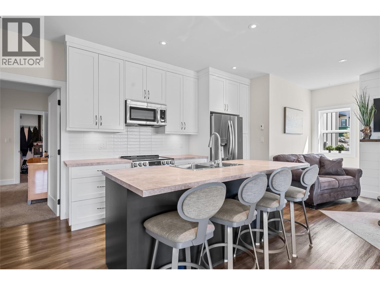  3456 18 Avenue Northeast, Salmon Arm