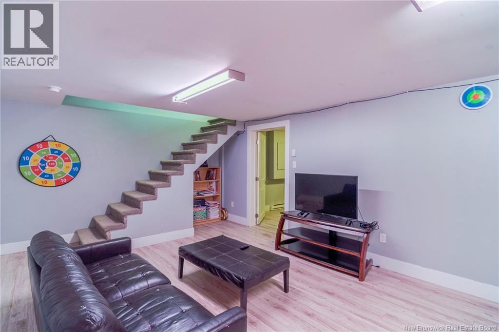 245 Brian Road - 36