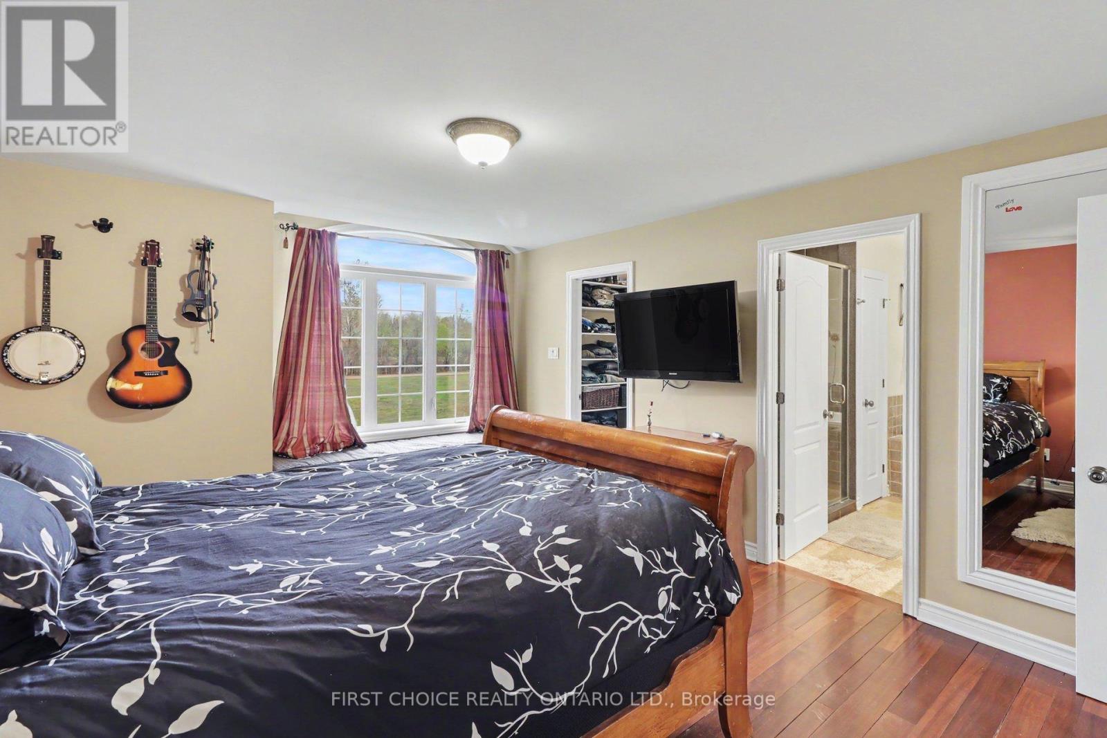 200 HUGHSON PLACE - 14