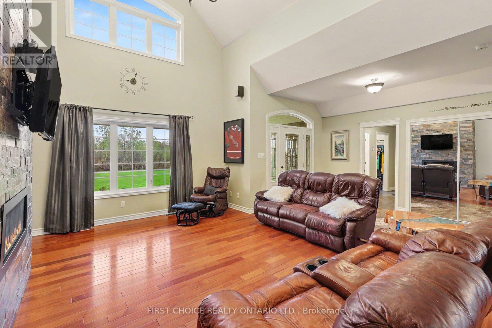 200 HUGHSON PLACE - 7