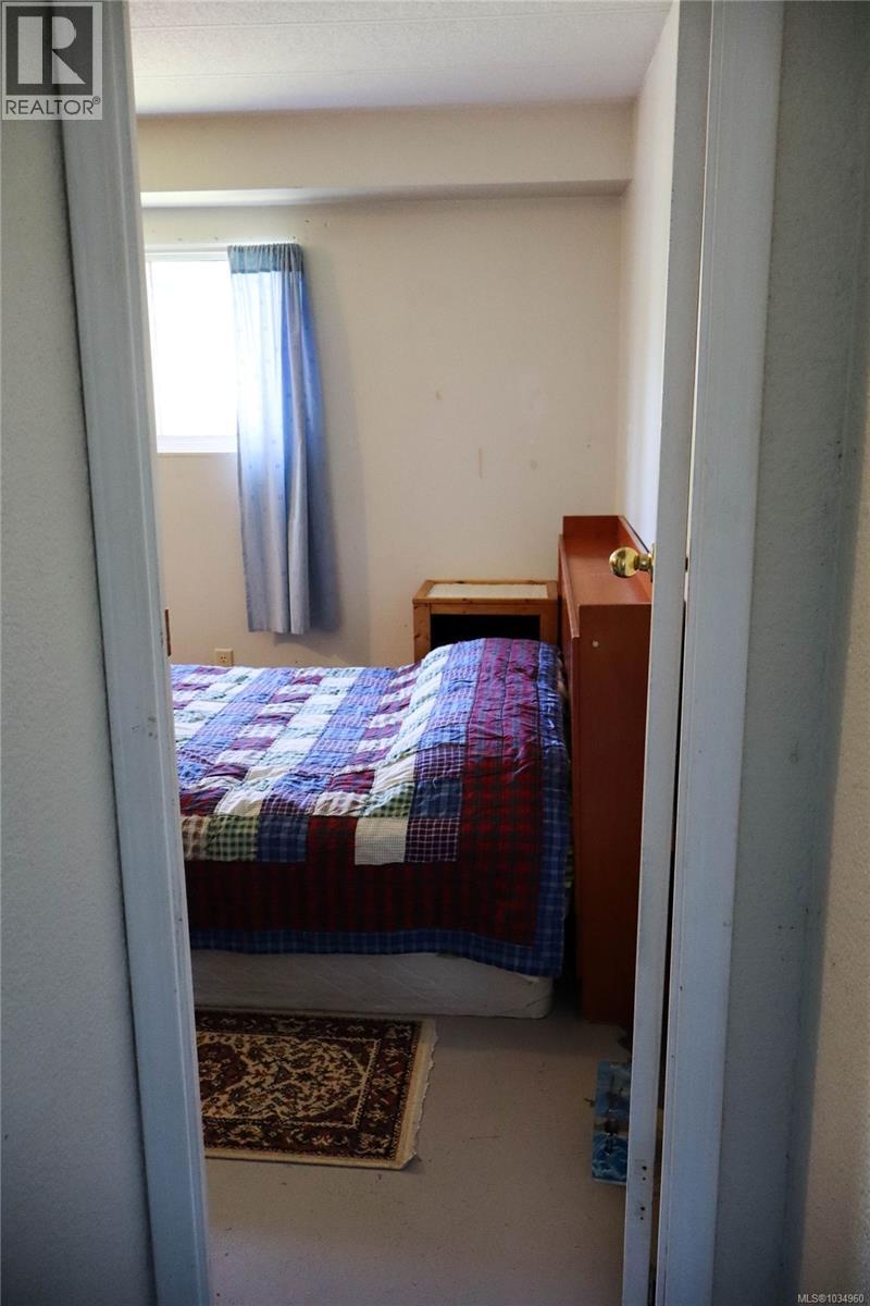 #73 7281 Klakish Pl - 15