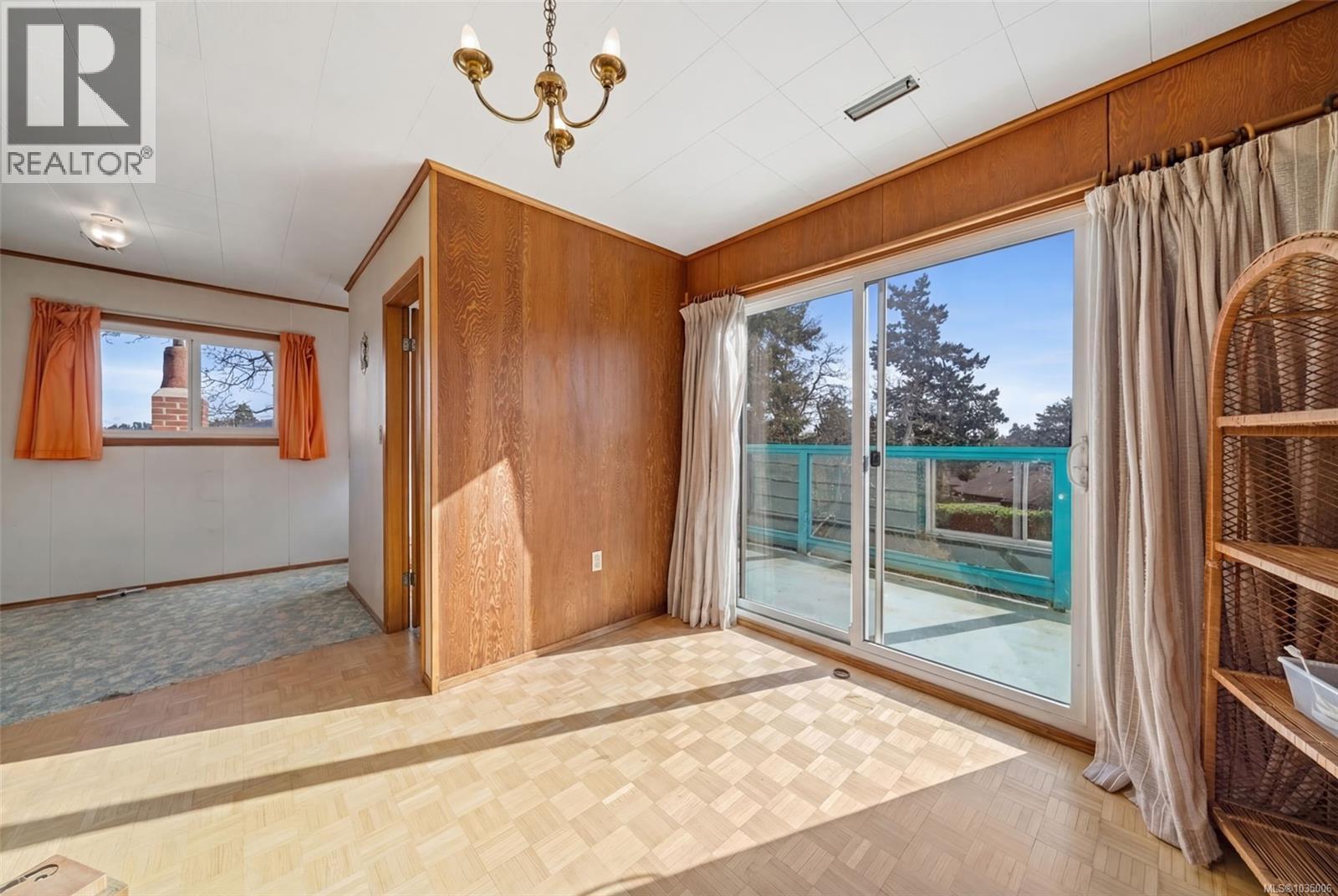  227 Suzanne Place, View Royal