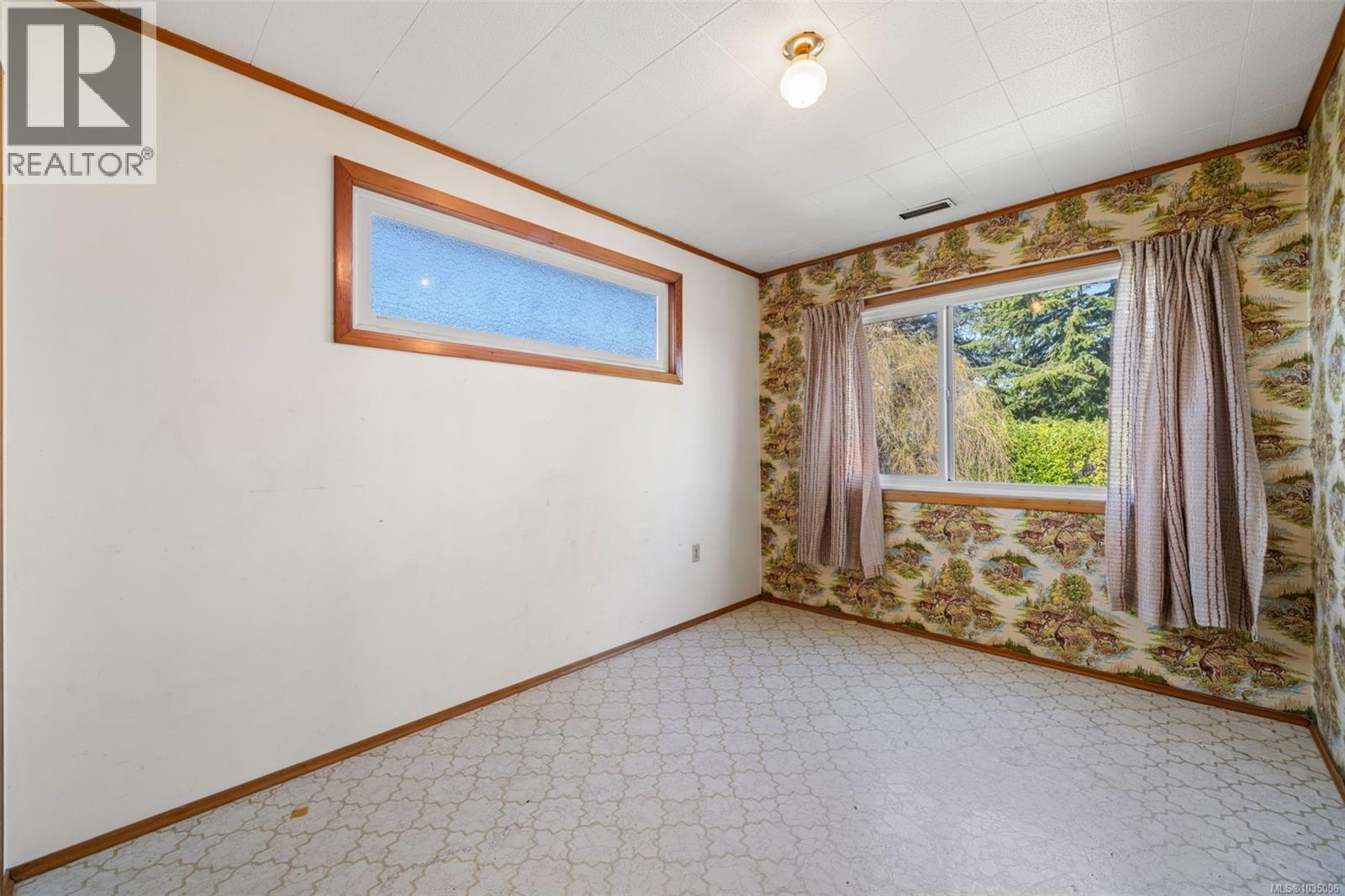  227 Suzanne Place, View Royal