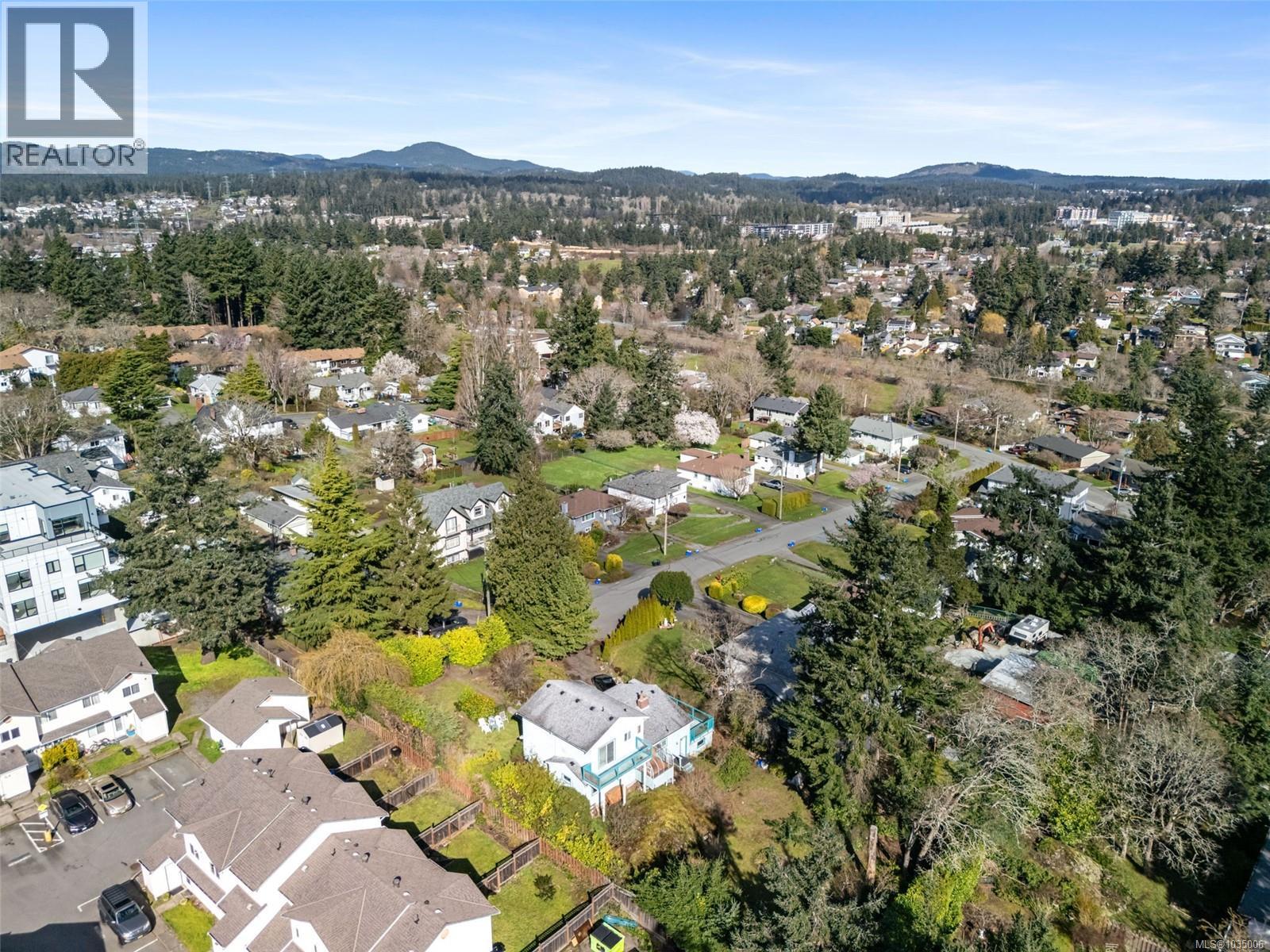  227 Suzanne Place, View Royal
