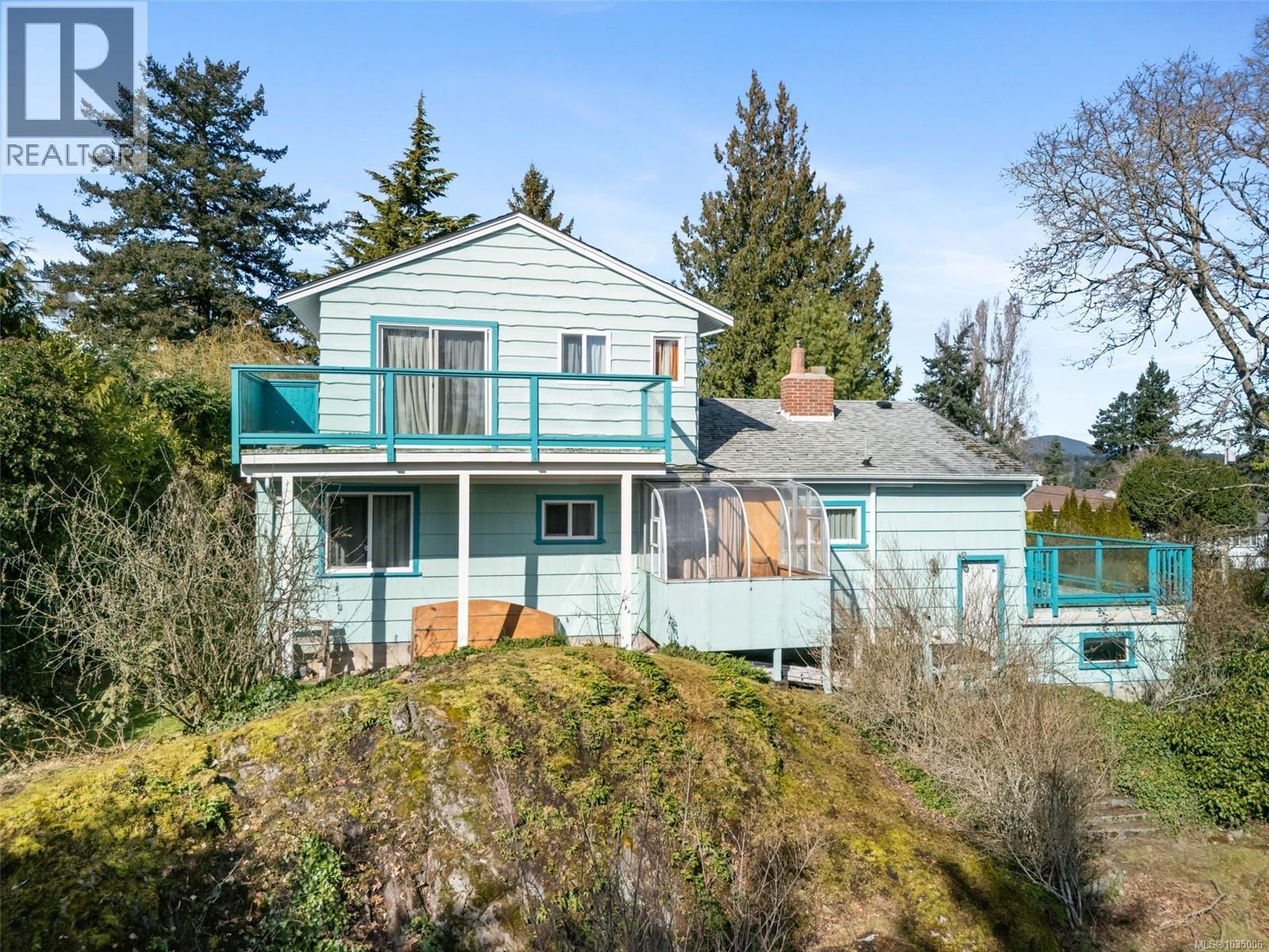  227 Suzanne Place, View Royal