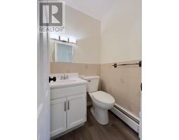 Bath (# pieces 1-6) - 96 Nassau St., Charlottetown, PE C1A7W1 Photo 11