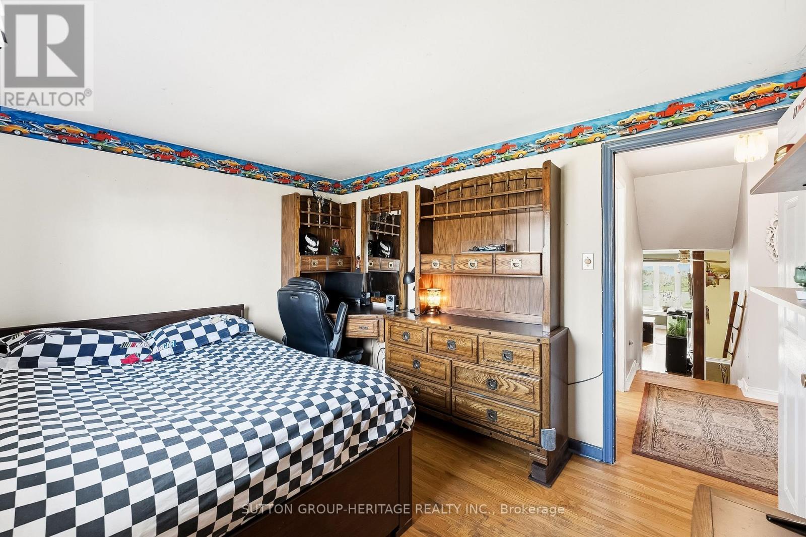 35 ALBERY CRESCENT - 16
