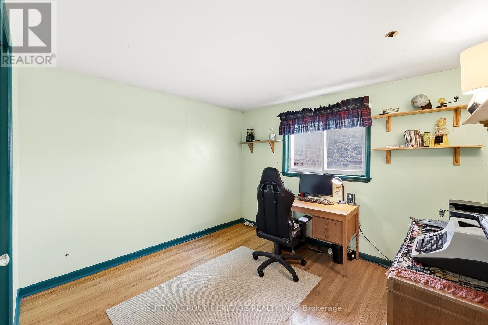 35 ALBERY CRESCENT - 18