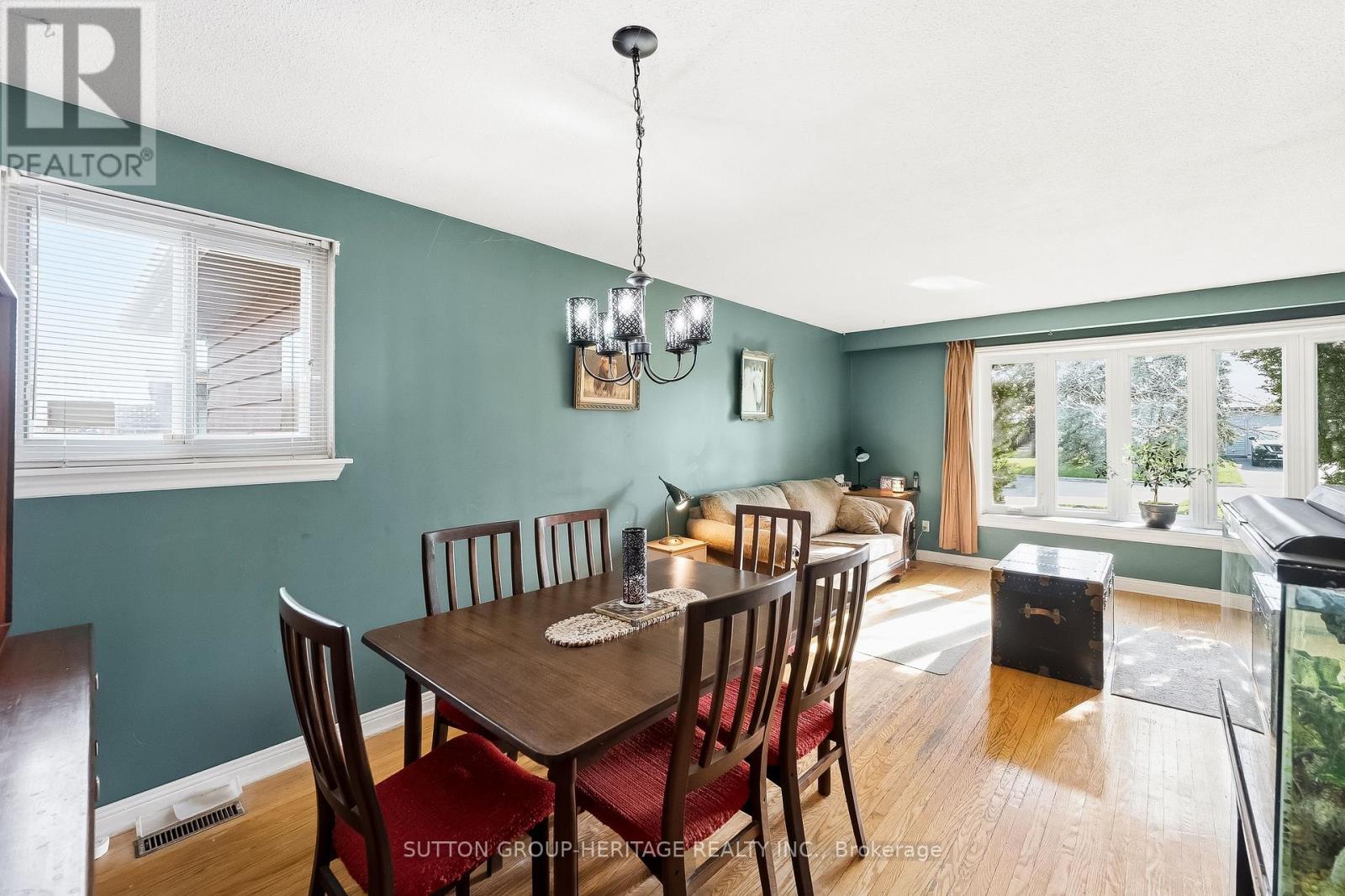 35 ALBERY CRESCENT - 8