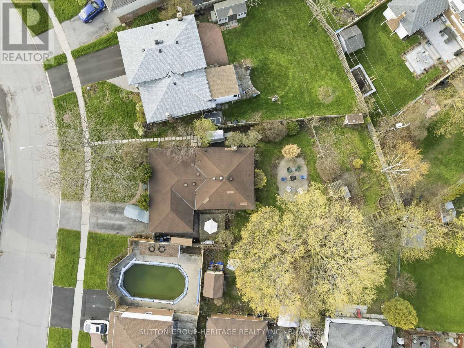 35 ALBERY CRESCENT - 29
